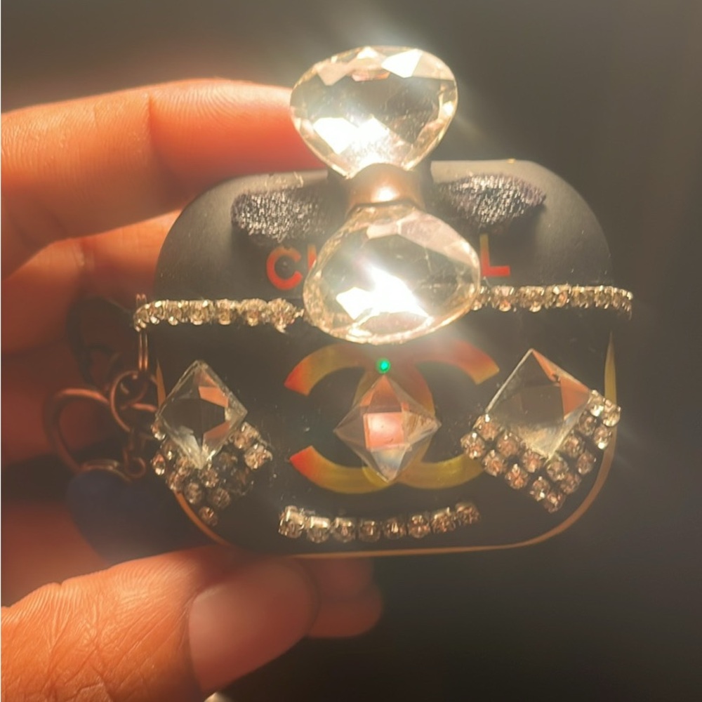 Apple AirPods Gen 3 w Chanel Case